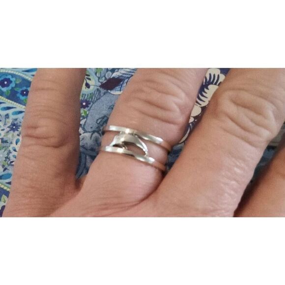 Pretty High Polished .925 Sterling Silver Dolphin Motif Wide Band Ring Sz 8 - Picture 2 of 2